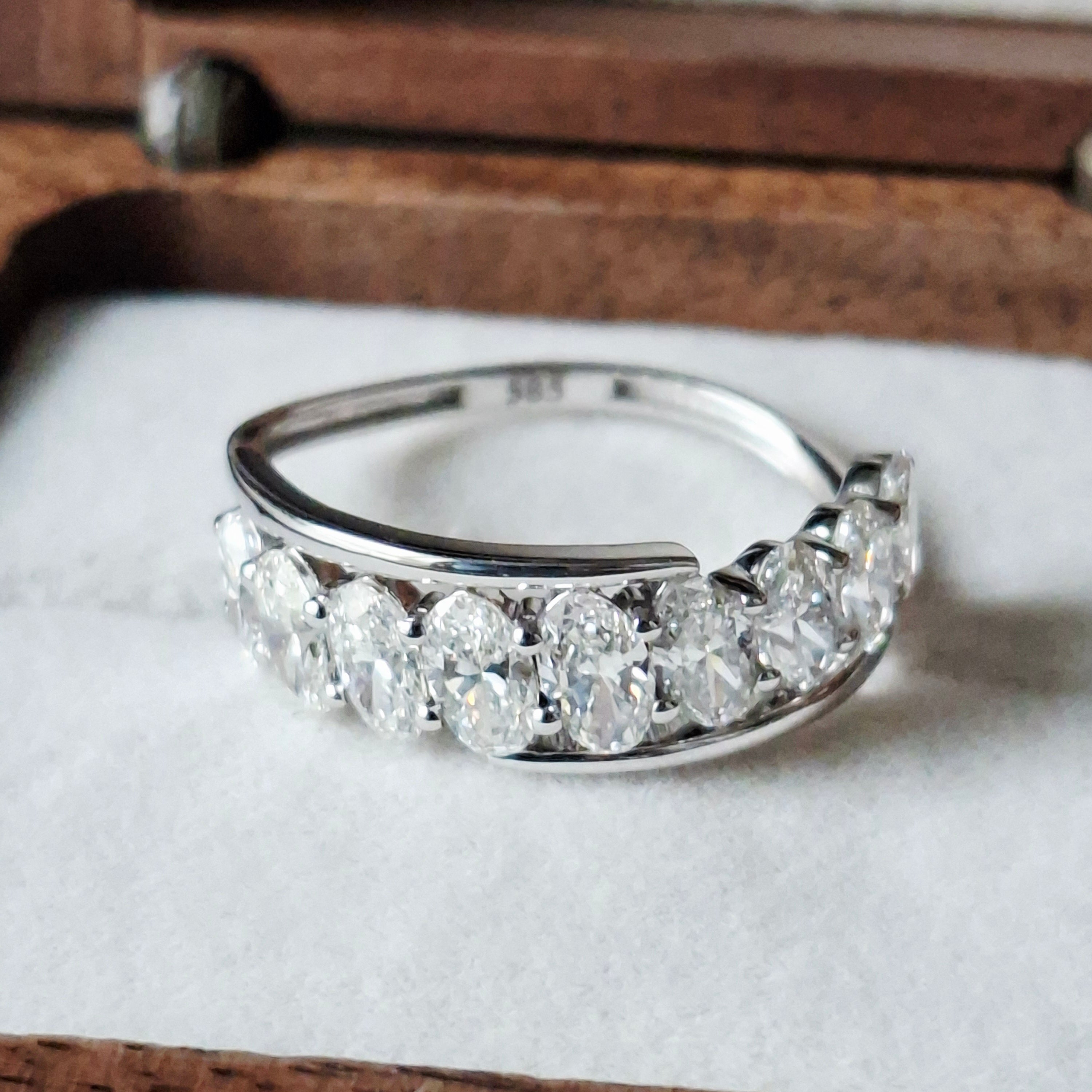 Ring - 14 karat hvidguld - 1,69 karat diamant (laboratoriedyrket)